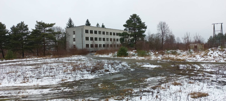 Abandoned Soviet school 5 obraz 2025 01 15 130747688 768x346