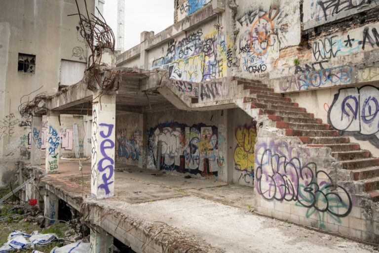 urbex.kiwi2025 03 26 11 36 01b7b5651d b2aa 4e77 9826 e52ff7be4474 768x512