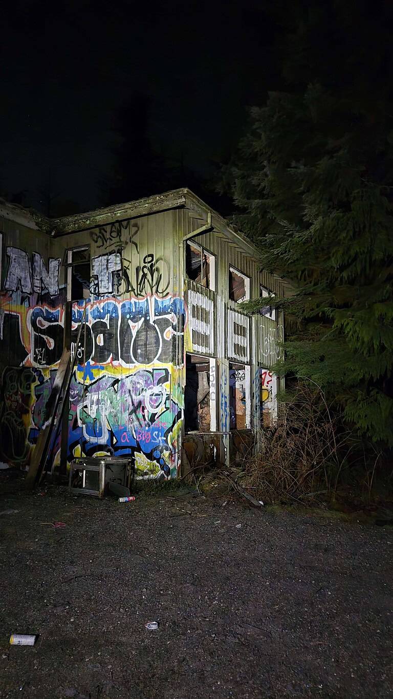 20250124 224957 768x1364