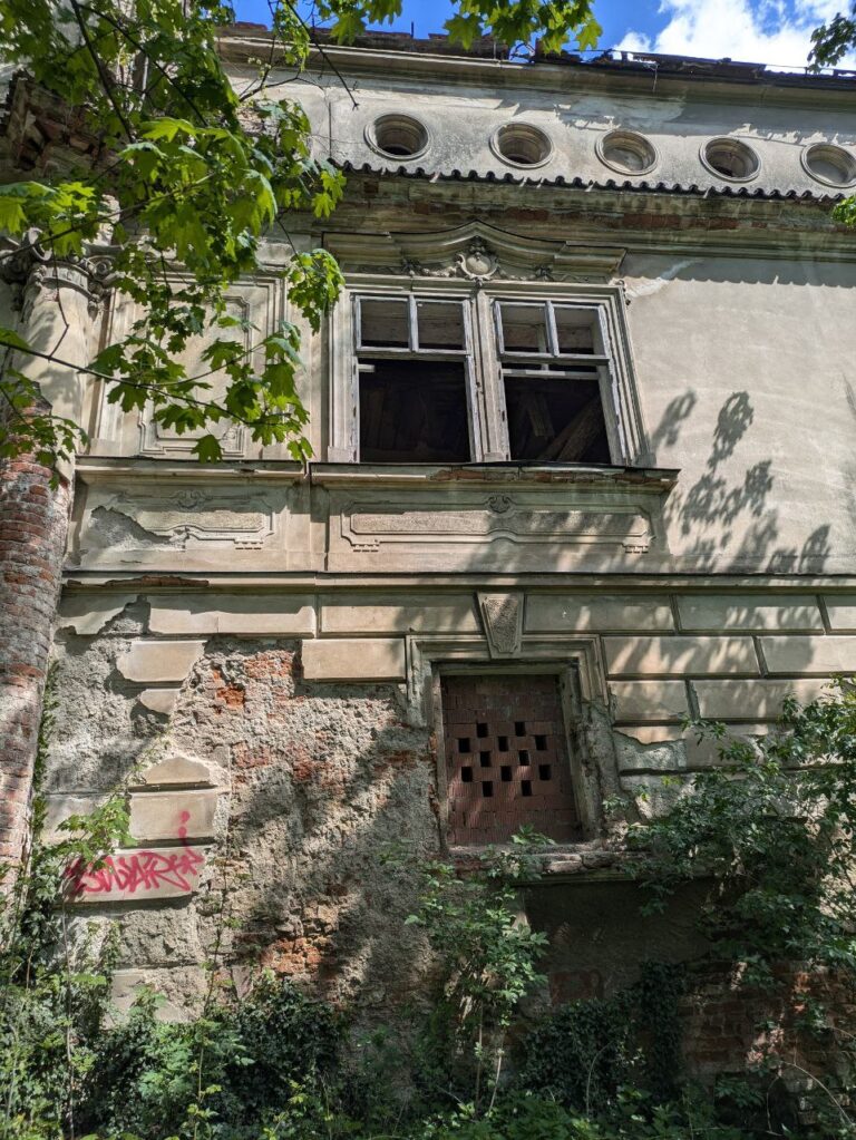 2025 05 04 20.49.22 768x1023