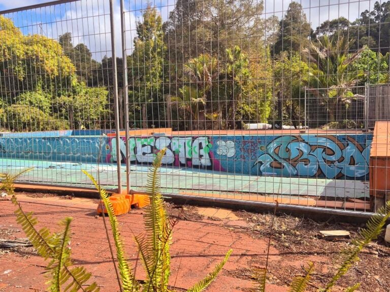 Verlassene Sektenanlage 4 486810234 10162674282719443 167765702216701439 n 768x576