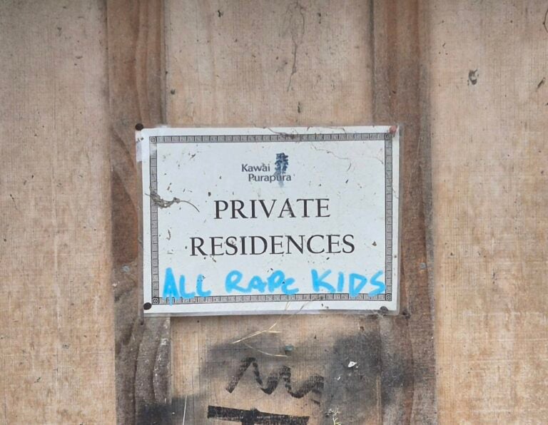 Verlassene Sektenanlage 3 486855098 10162674284114443 5353437162853364847 n 768x596