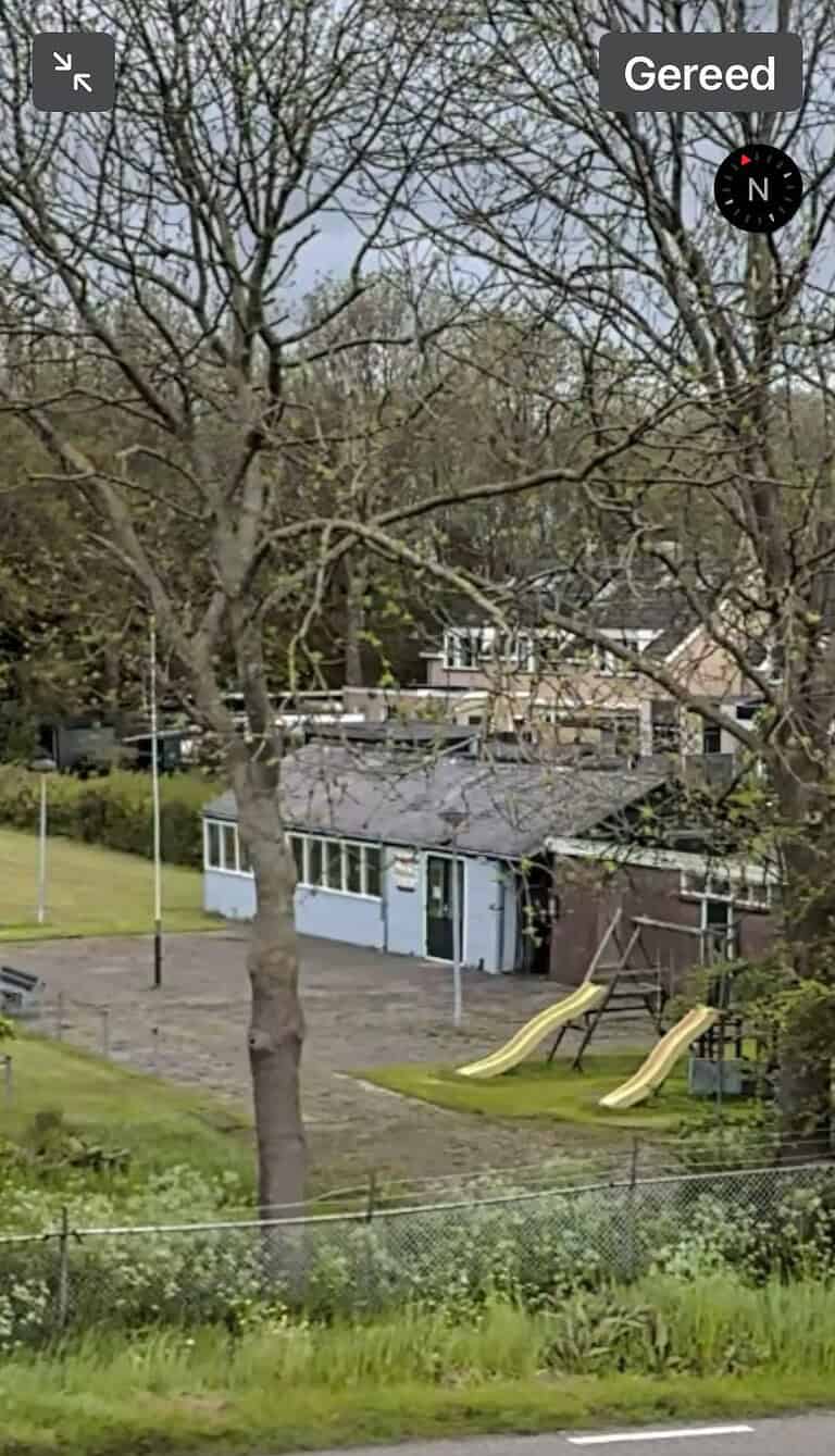 Verlassenes Fußballfeld 2 IMG 4155 768x1341