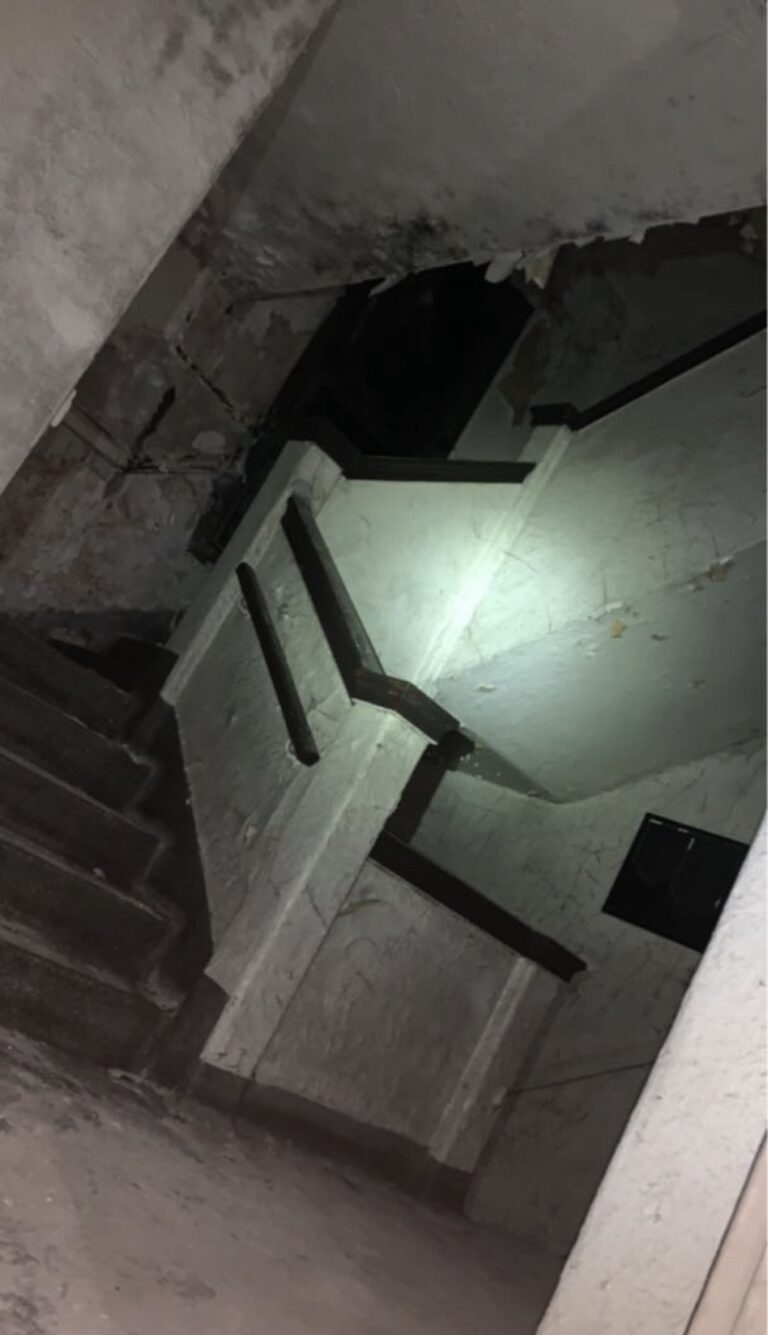Verlassene Polizeistation 6 abandones popo station 768x1335