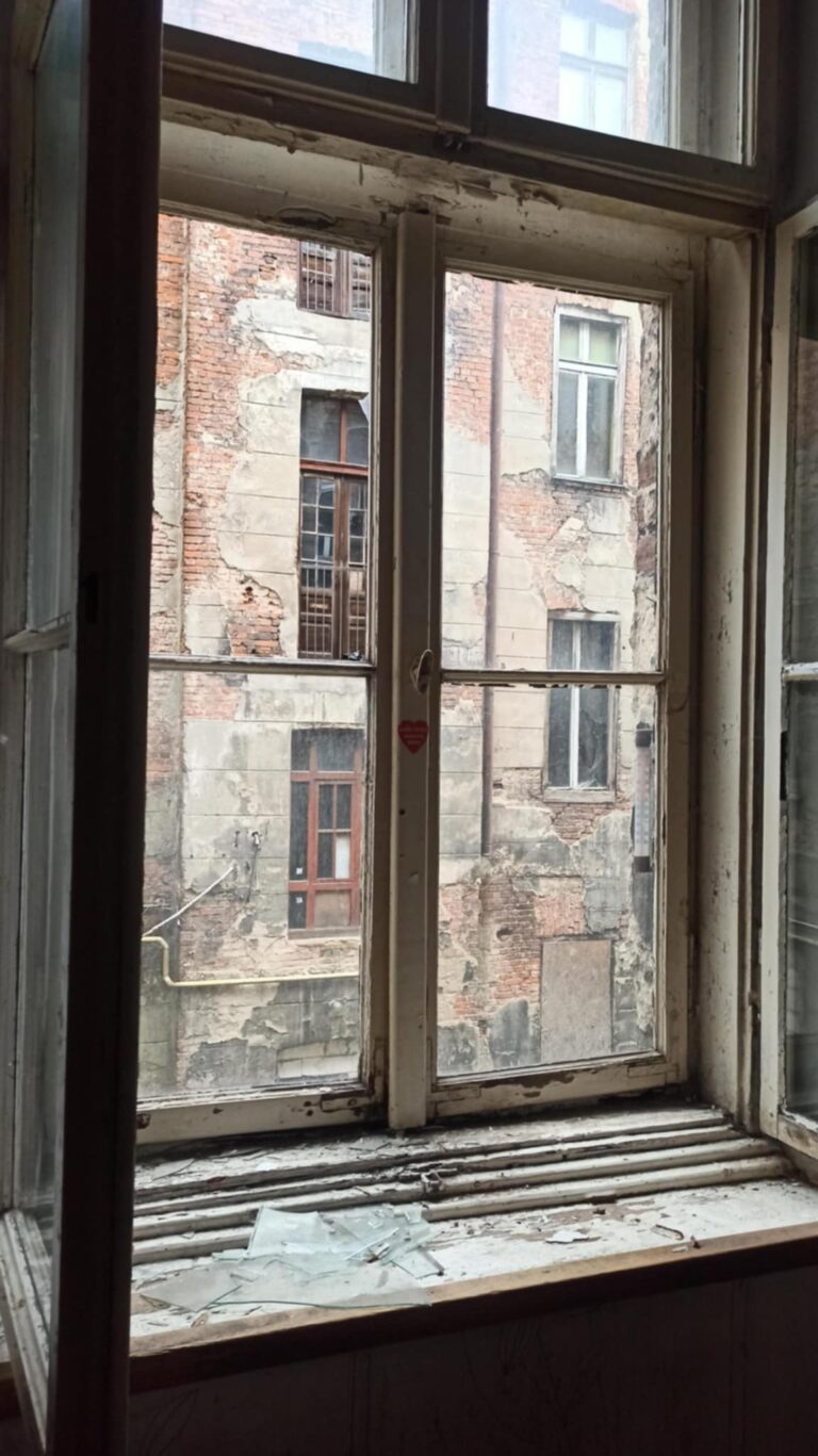 118eba8e 4746 4c77 9a16 223799bb7101 768x1367