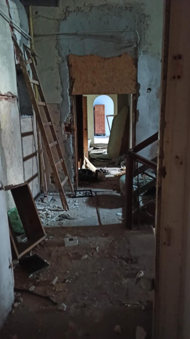 b9cd8c58 d7e9 4d93 b20c c04ee460620d 768x1367