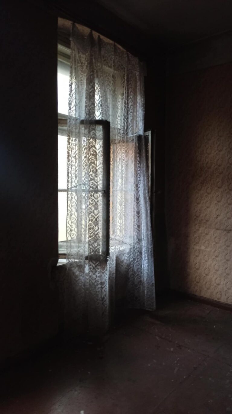 d9b29445 011d 4bfb a87d 8e7ba1e8924f 768x1367