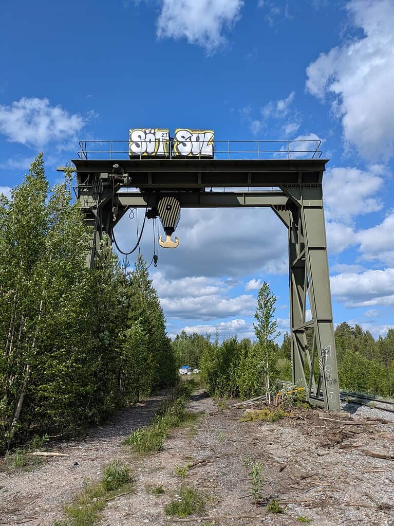 railroadCraneJokkmokk 768x1023