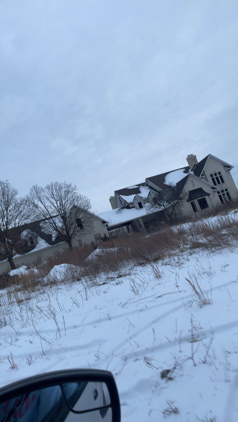 Verlassenes Herrenhaus 2 IMG 0851 768x1365