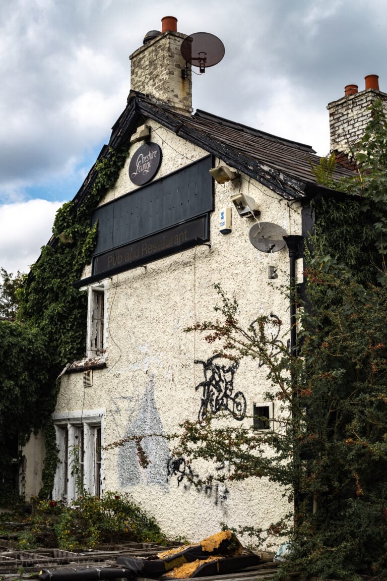 Naggs Head Pub Altrincham 14 19A9693 768x1152