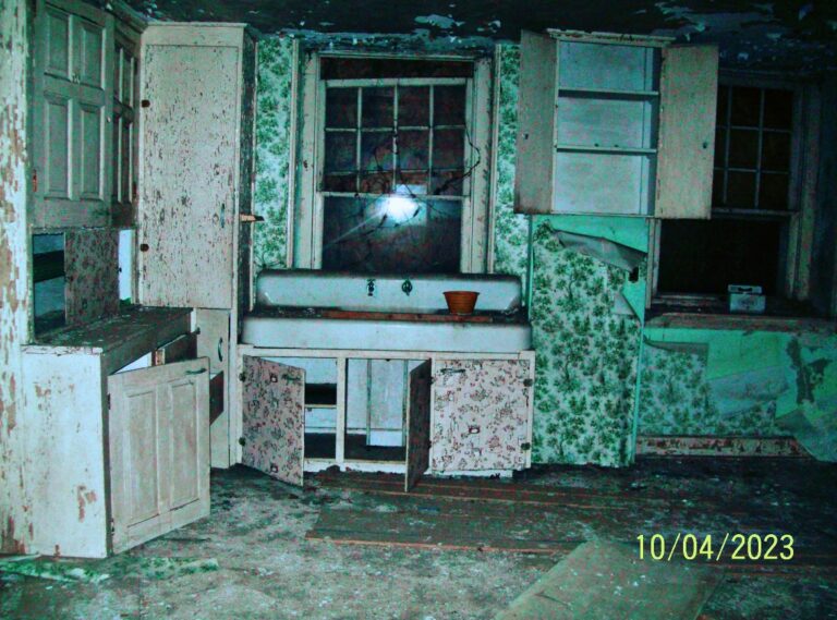 Old orphanage? 3 FD0BF6B7 7CE2 4BEC AC02 31680E1A5C4C 768x569