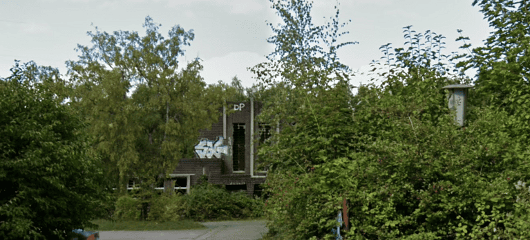 Verlassenes Gebäude 1 Screenshot 2025 10 15 002455 768x348