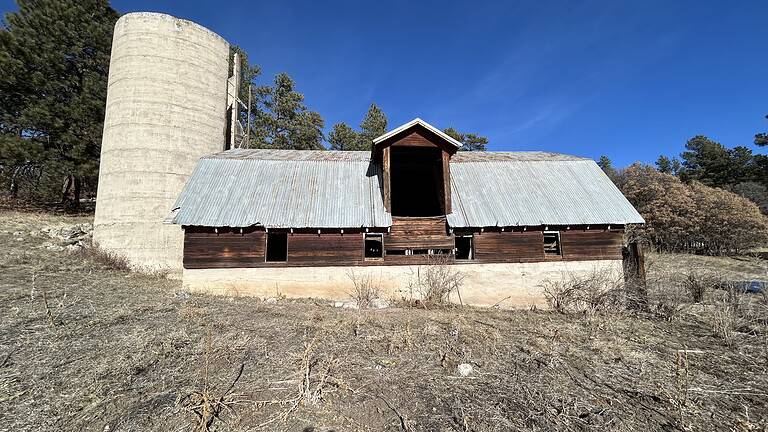 Old Abandoned Barn 1 FullSizeRender 768x432