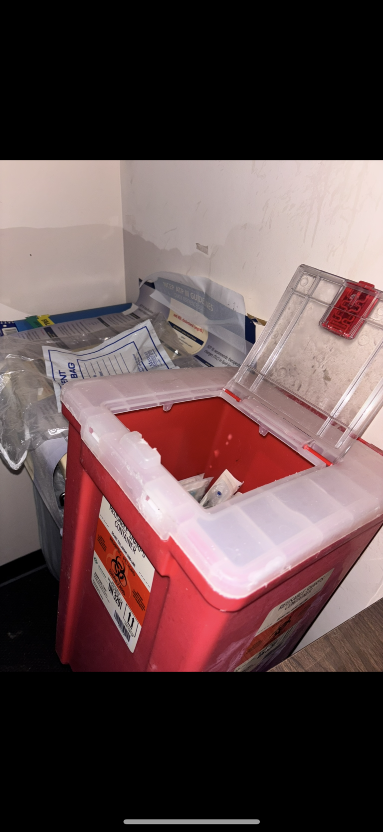 Verlassenes Krankenhaus 1 IMG 4228 768x1665