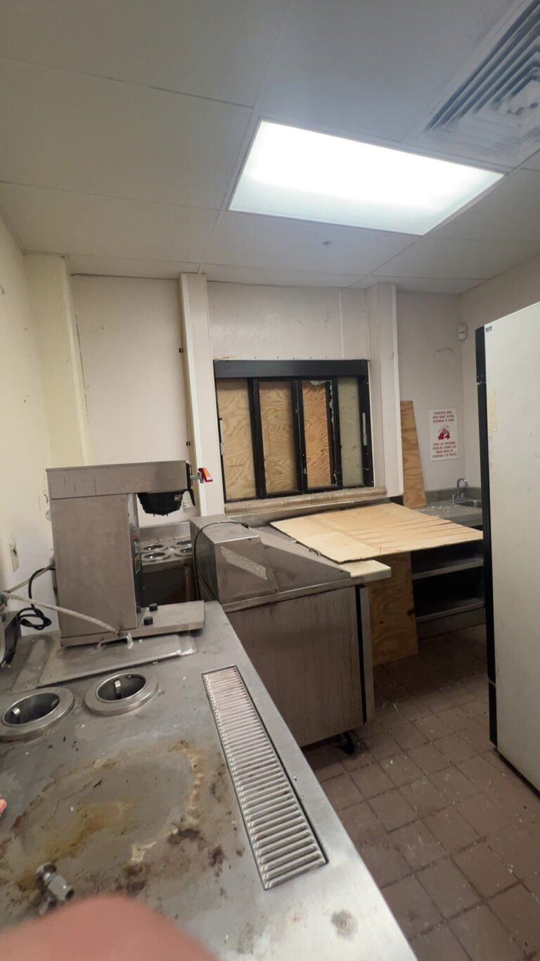 Abandoned Golf Course Clubhouse 4 IMG 5019 768x1365