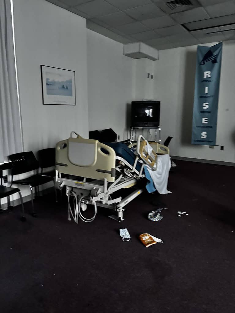 Verlassenes Krankenhaus 5 IMG 7891 768x1024