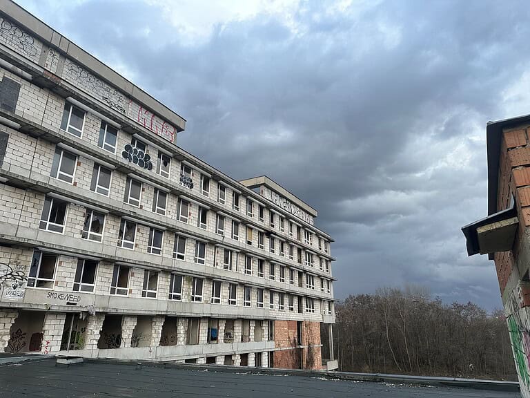 Abandoned unfinished hospital 7 IMG 5611 768x576