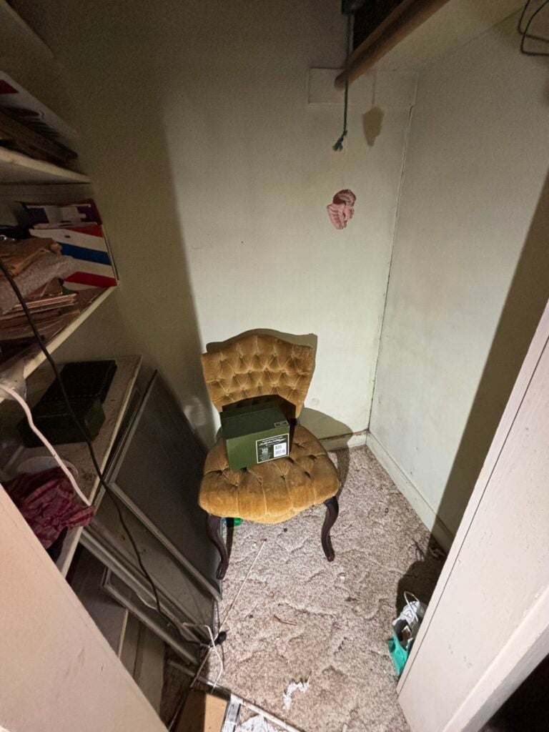 Abandoned Car Guy House 9 IMG 9873 768x1024