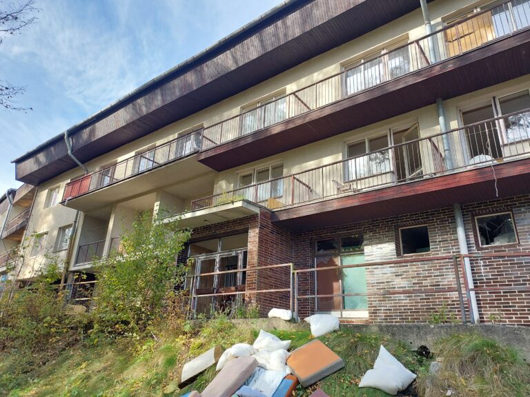 Abandoned Hotel 1 20241020 140344 768x576