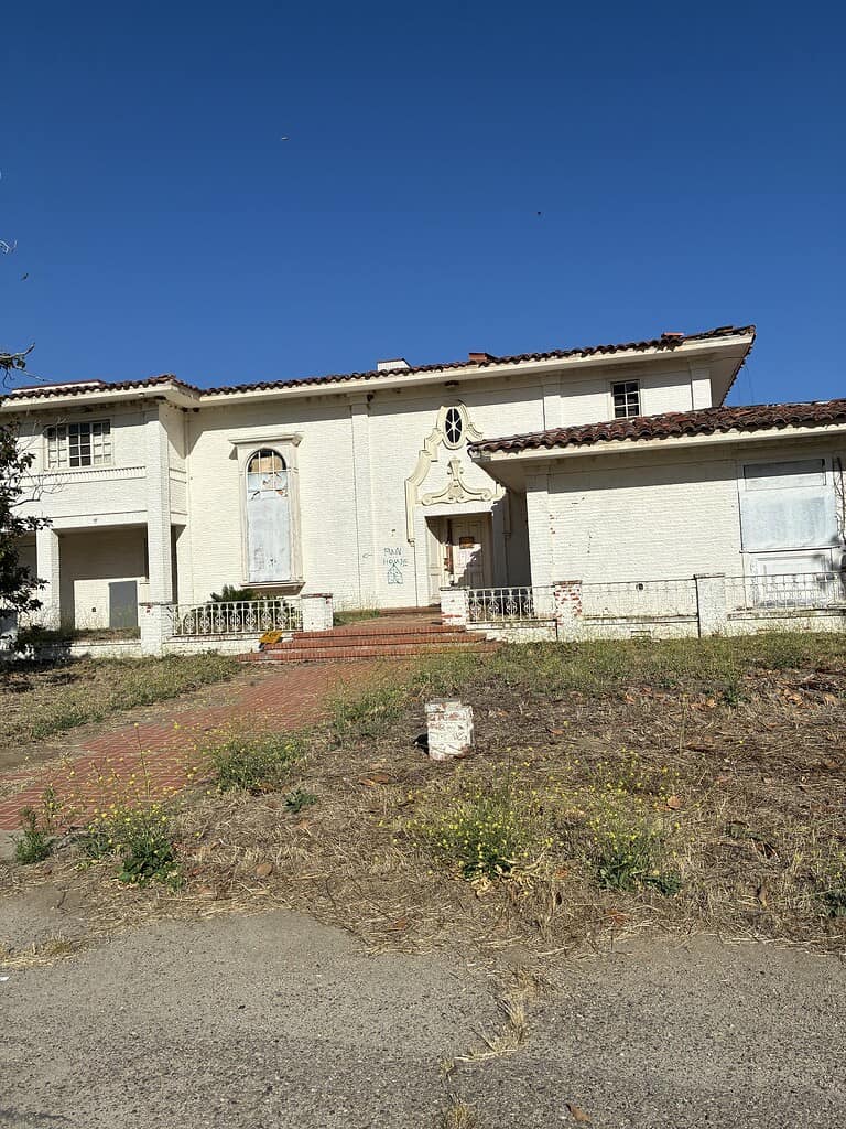 Mansion on rancho 4 IMG 4938 768x1024