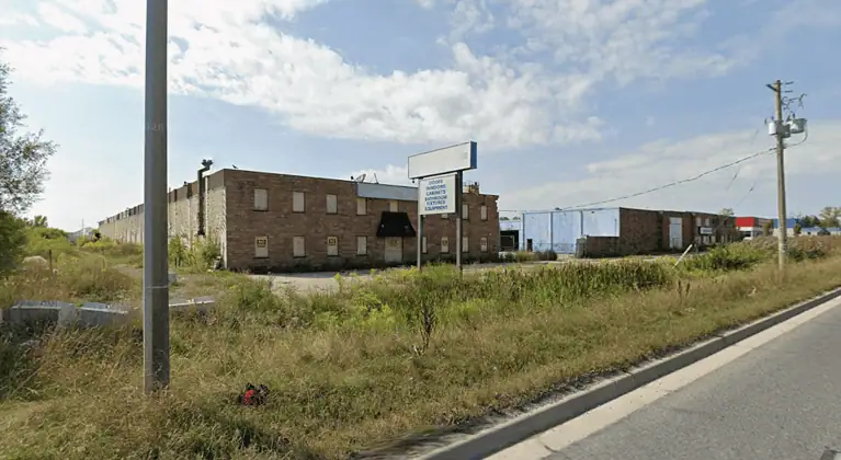 Edifici commerciali misti abbandonati 1 Screenshot 09/08/2026 11:58:57 768x420