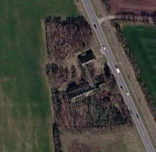 Abandoned roadside farm house 1 Screenshot 2026 08 30 113426