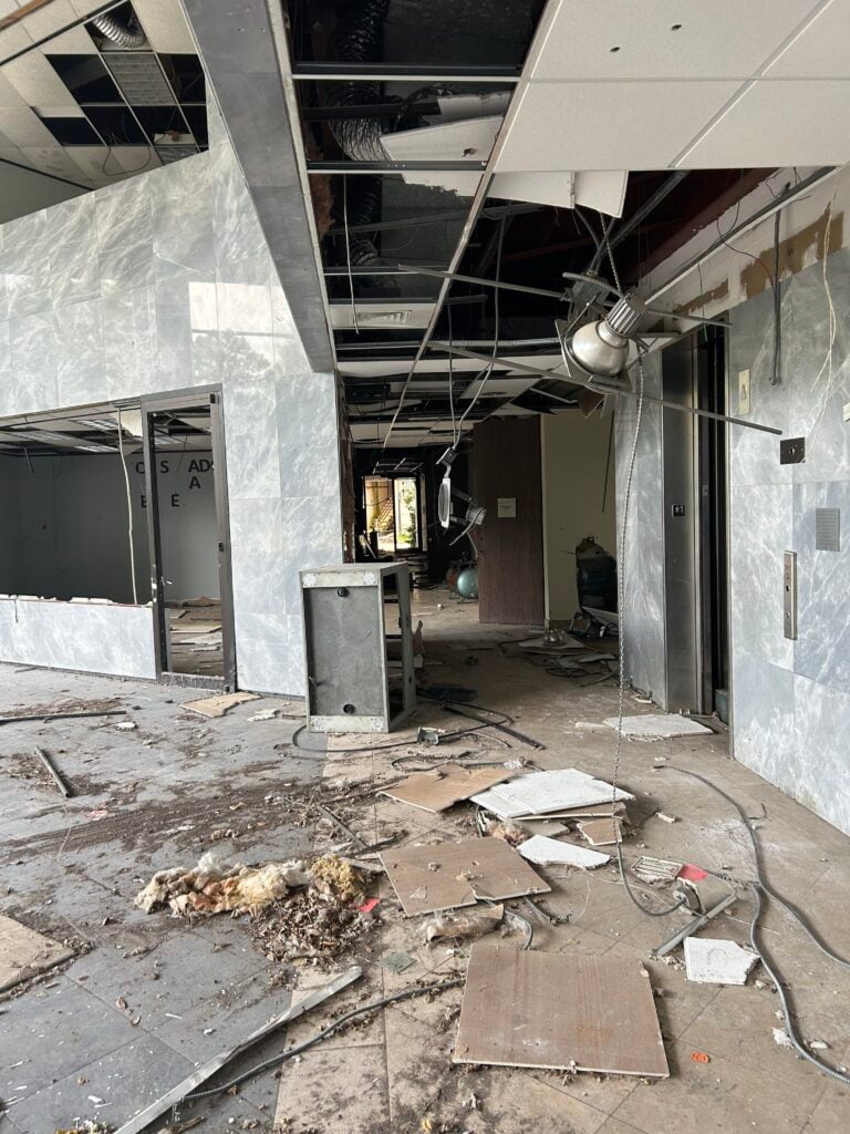 Abandoned Offices 2 IMG 1300 768x1024