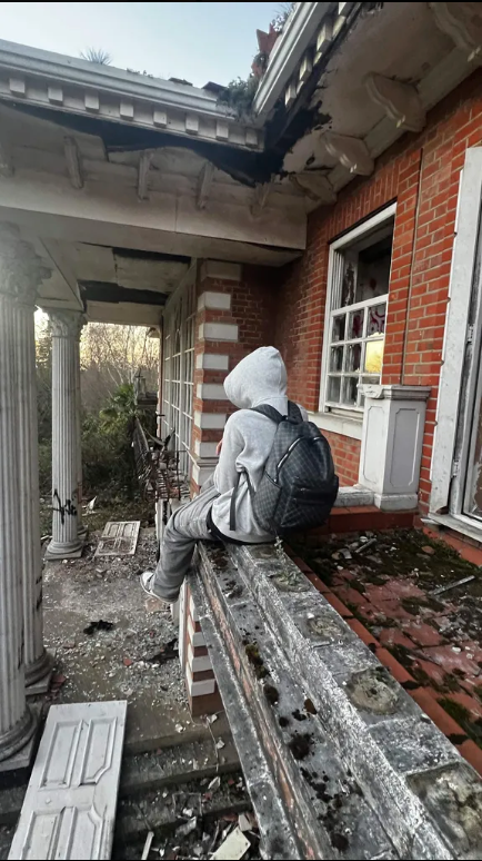 Verlassenes Herrenhaus 2 Screenshot 2026 09 15 153146