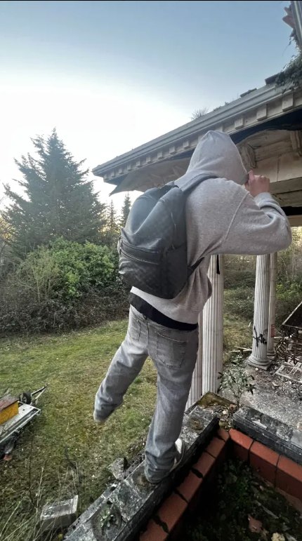 Verlassenes Herrenhaus 1 Screenshot 2026 09 15 153153
