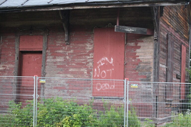 Abandoned train station 4 IMG 8628 768x512